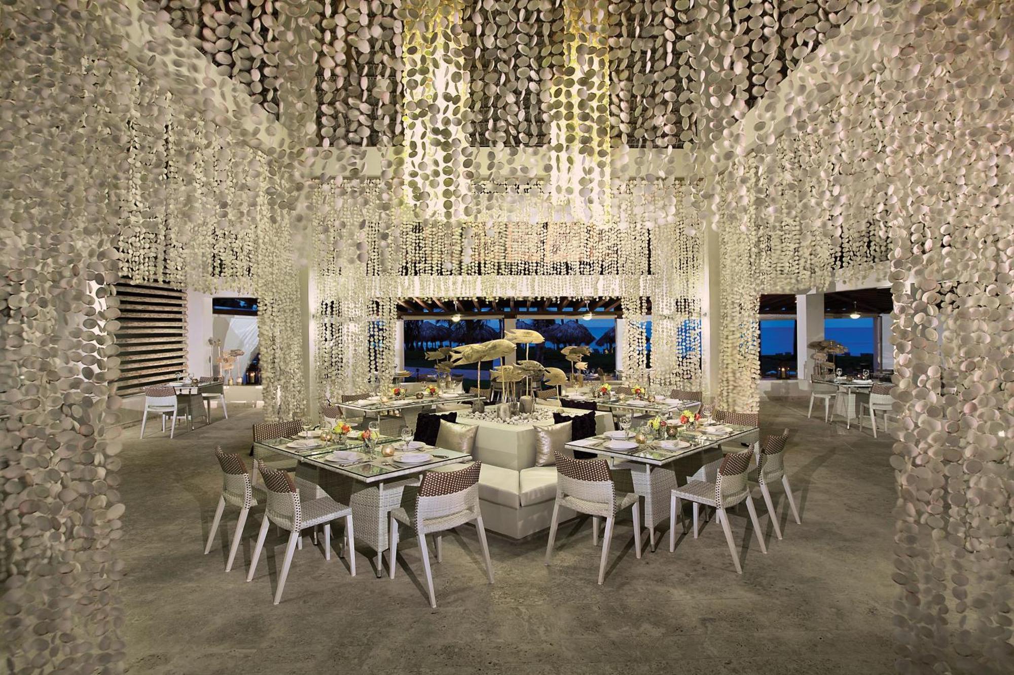 Breathless Punta Cana Resort & Spa (Adults Only) Esterno foto The interior of the restaurant