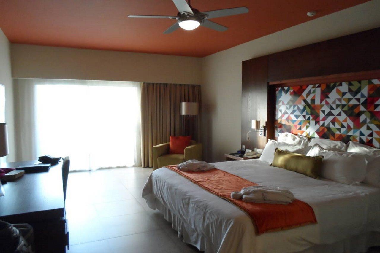 Breathless Punta Cana Resort & Spa (Adults Only) Esterno foto A room at the Hard Rock Hotel